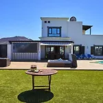 Villa Casa Beluka By Now Ltd