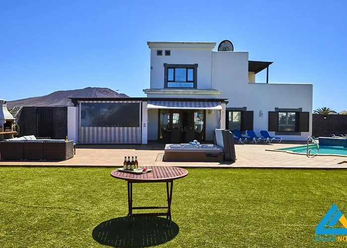 Villa Casa Beluka By Now Ltd