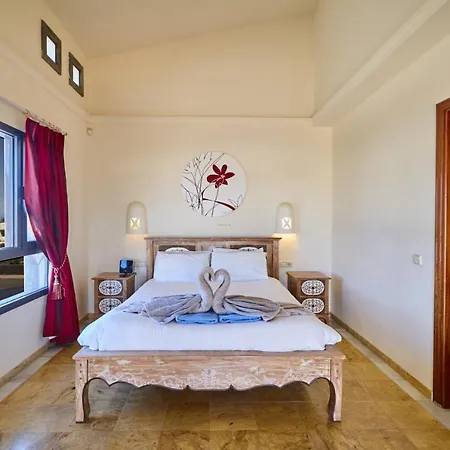 Casa Beluka By Now Ltd فيلة